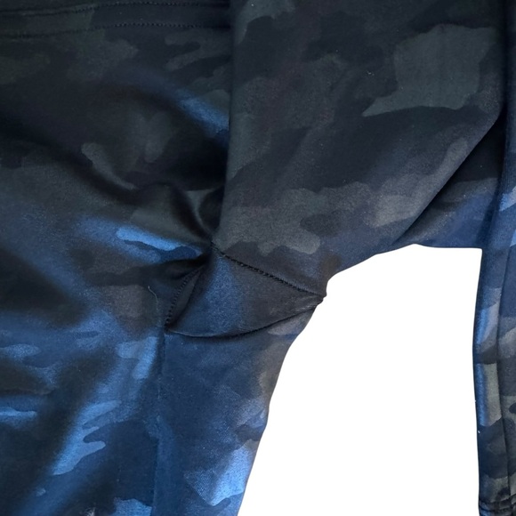 Spanx Faux Leather Camo Black Legging Size M - Picture 13 of 14